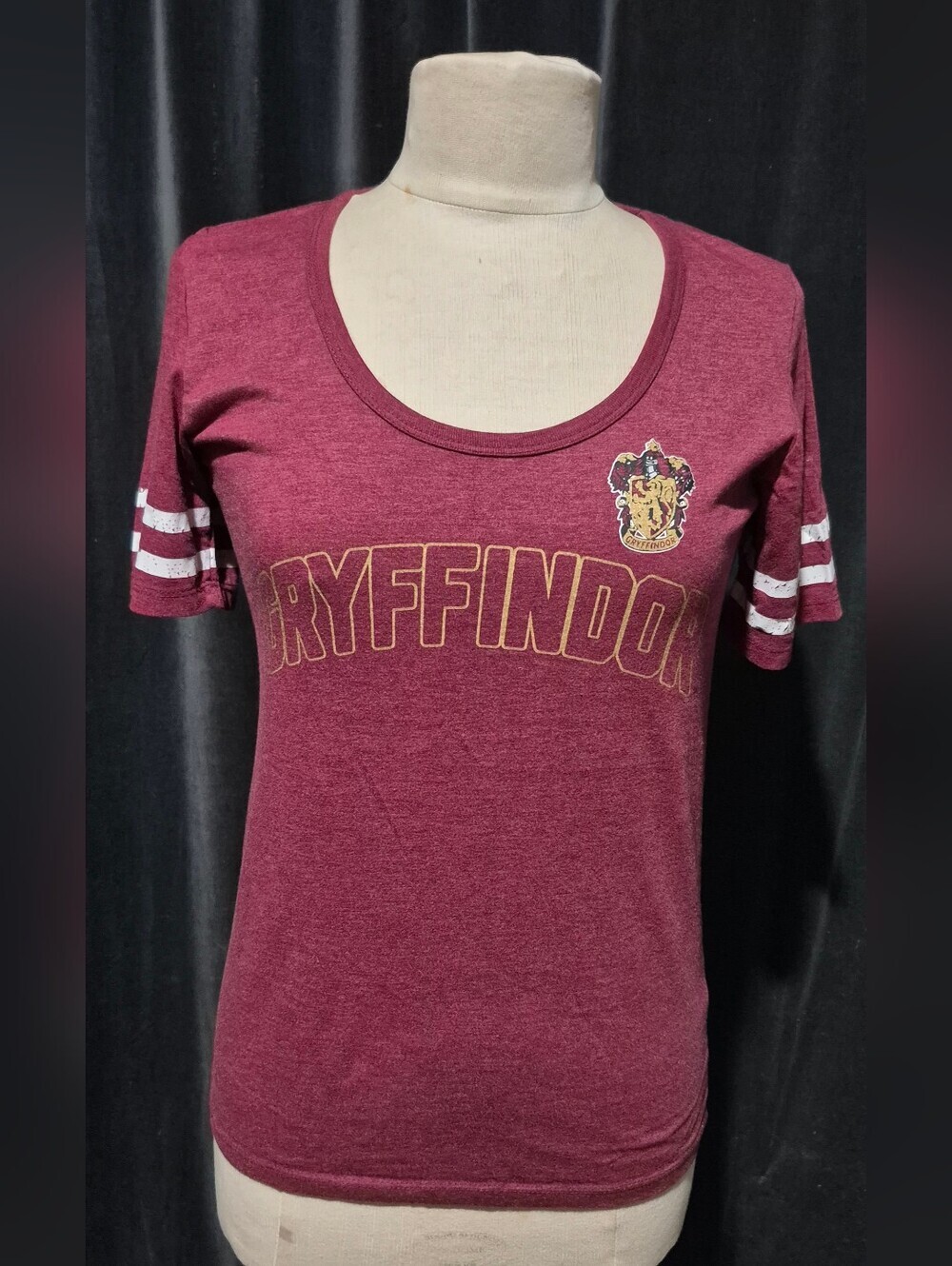 Gryffindor Scoop Neck Short Sleeve Tee in Maroon